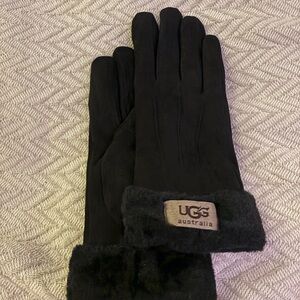 UGG Black Fur-Lined Gloves
